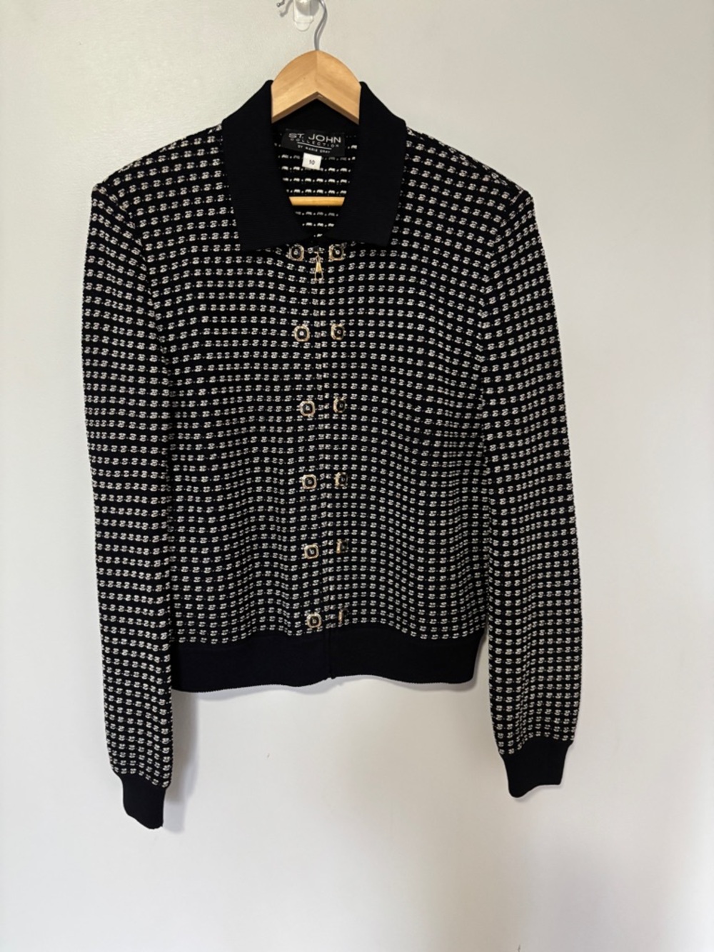 St. John Collection Marie Gray Carfigan Sweater Black White Gold Button Size 10